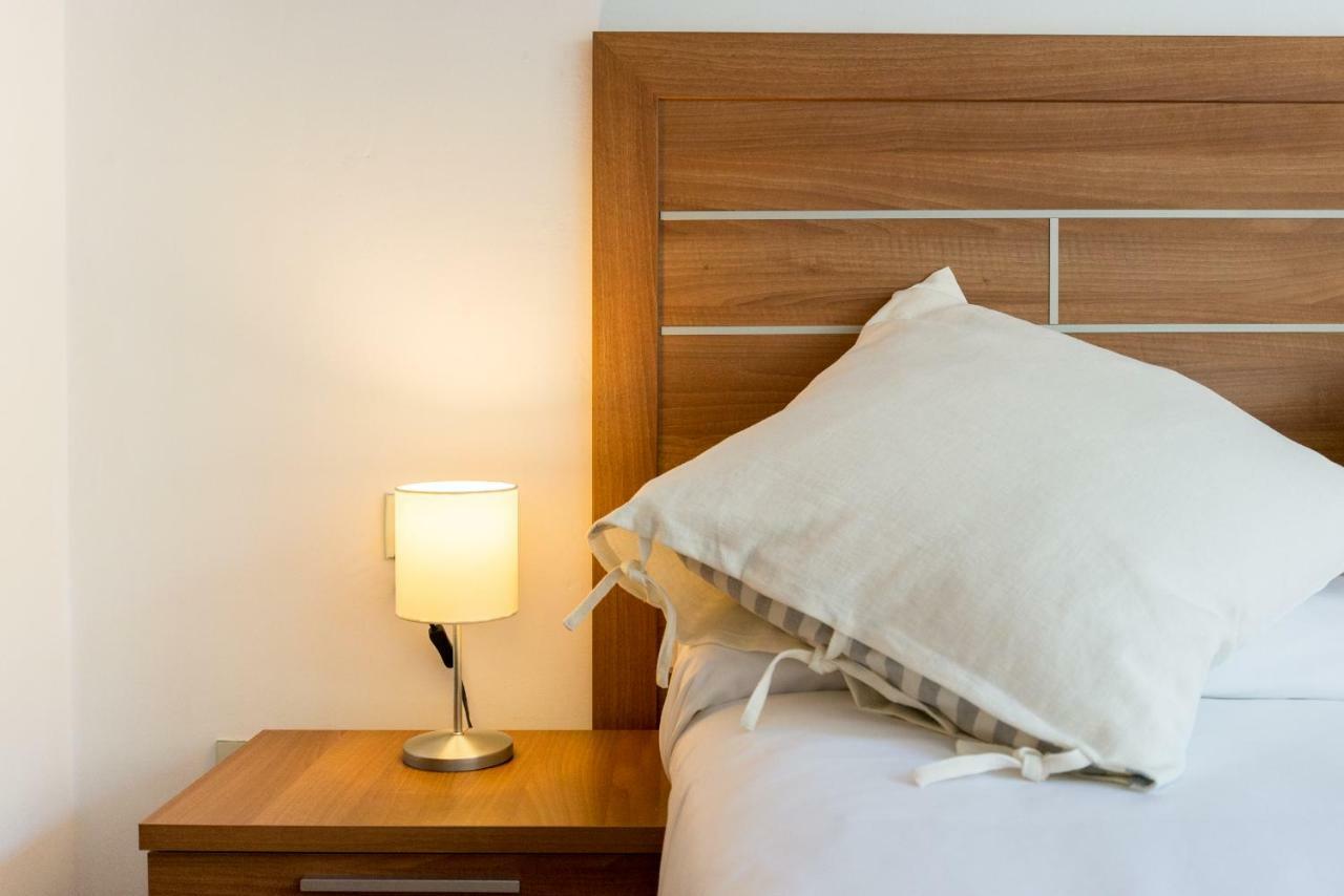 Ma1a-apt With Rooftops With Palms Close To Old Town Appartement